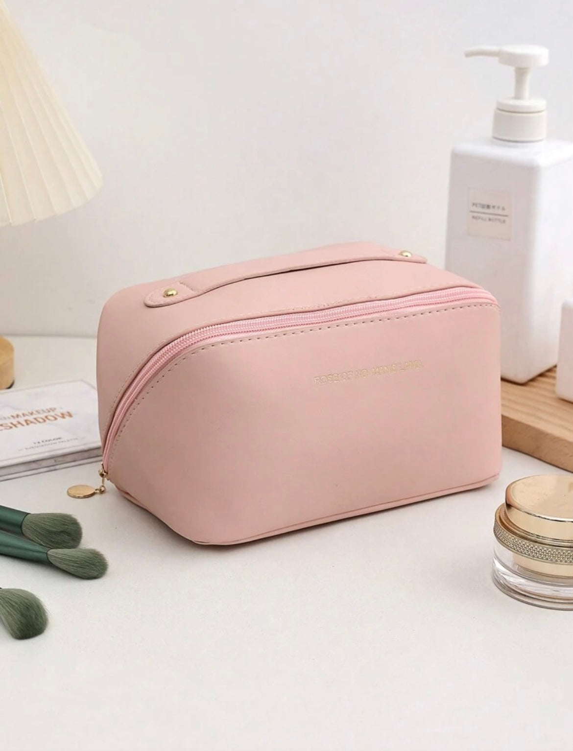 Divaura LuxePouch™ — Premium Leather Makeup Pouch